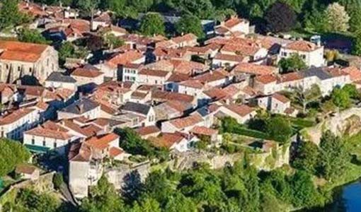 筠连回乡建别墅为什么一定要选专业乡墅公司